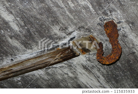 對馬島豐田高砲台的廢墟,建成後擁有全世界最大的大砲:天花板上仍殘留著生鏽的鉤子 對馬島豐田高砲台的廢墟,建成後擁有全世界最大的大砲:天花板上仍殘留著生鏽的鉤子 115835933