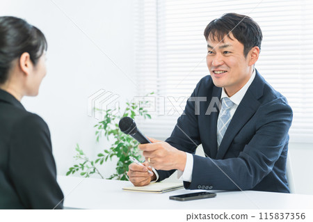 Male media reporters and journalists who cover stories and female reporters who can cover stories 115837356