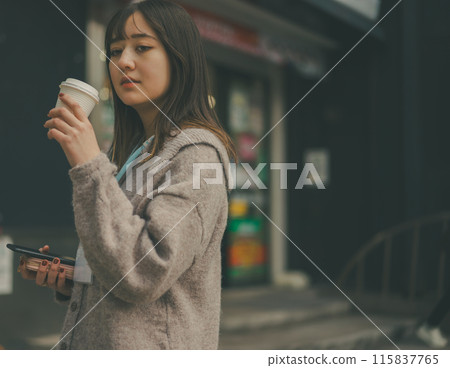 A scene of a 20-something office lady going out during her lunch break A scene of a 20-something office lady going out during her lunch break 115837765