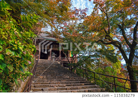 Autumn scenery in the grounds of Hasedera Temple, Nara Autumn scenery in the grounds of Hasedera Temple, Nara 115838279