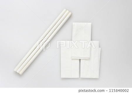Plastic-free products (paper straws, bamboo paper napkins) Plastic-free products (paper straws, bamboo paper napkins) 115840002