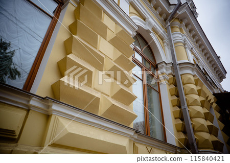 the ancient architecture of the large buildings 115840421