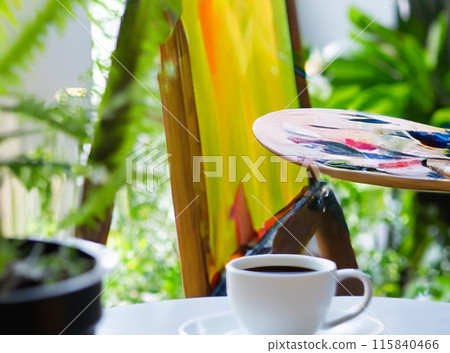 植物與畫布,桌上的咖啡杯 植物與畫布,桌上的咖啡杯 115840466