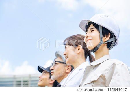 People of various professions looking up at the sky (engineers, businessmen, researchers, security guards) 115841047