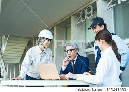 各行業人士會議（商人、工程師、研究人員、保全） 115841060