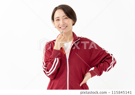 穿著球衣吹口哨的女人 115845141