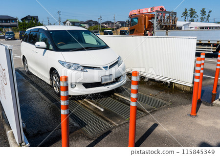 Tire shower installed at Noto Chirihama Roadside Station | Car wash equipment to remove sand | Hakui City, Ishikawa Prefecture | Noto Peninsula Tire shower installed at Noto Chirihama Roadside Station | Car wash equipment to remove sand | Hakui City, Ishikawa Prefecture | Noto Peninsula 115845349