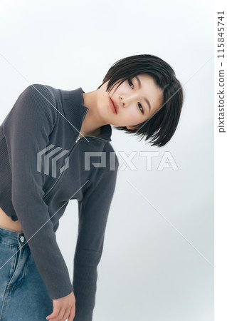 Women's fashion portrait Women's fashion portrait 115845741