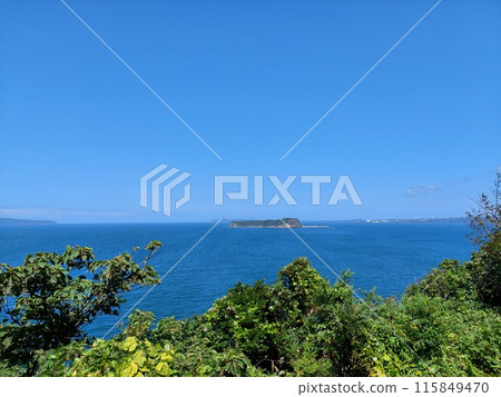 Blue sea blue sky 115849470