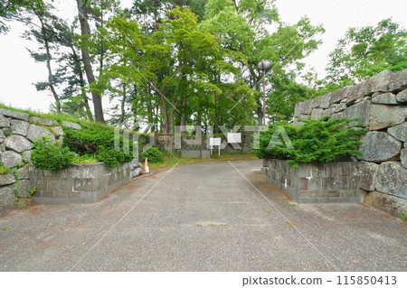 Tsu Castle: Remains of the Nishinomaru Tiger's Gate 115850413