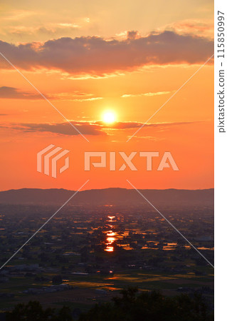 Evening Scene: Scattered Village 115850997