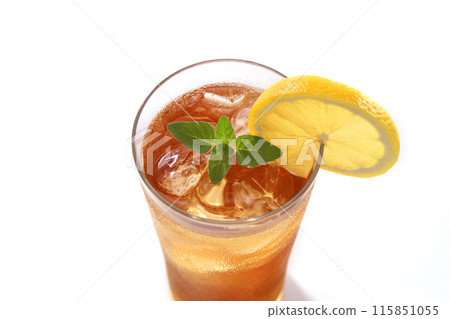 冰檸檬茶倒入一杯 冰檸檬茶倒入一杯 115851055