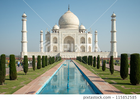 The beautiful scenery of the Taj Mahal, a place you should visit at least once in your life. 115852585