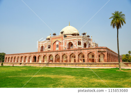 印度德里胡馬雍陵的風景非常美麗 115853080