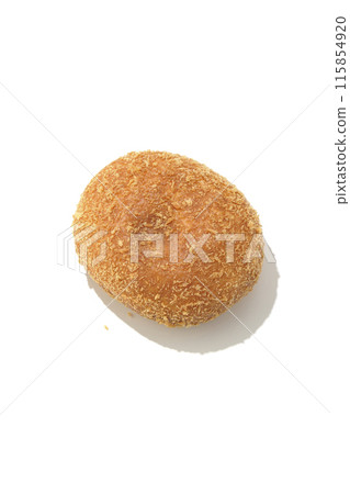 在白色背景下拍攝咖哩麵包 在白色背景下拍攝咖哩麵包 115854920
