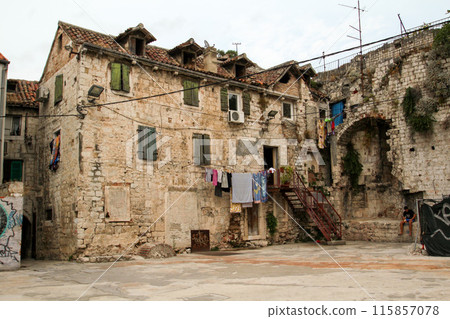 An old house in downtown Split in Croatia 115857078