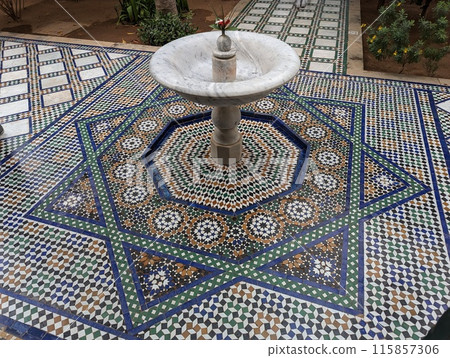 Typical oriental fountain in the garden of a palace in Moroccan 115857306