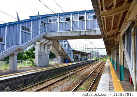 從JR東日本越後線吉田站到越後赤塚站的車窗看到的景色（2022年夏季） 115857913