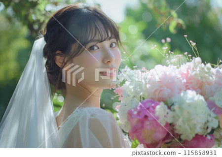 新娘靠在她的花束上 115858931