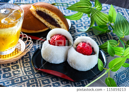 Delicious strawberry daifuku 115859213