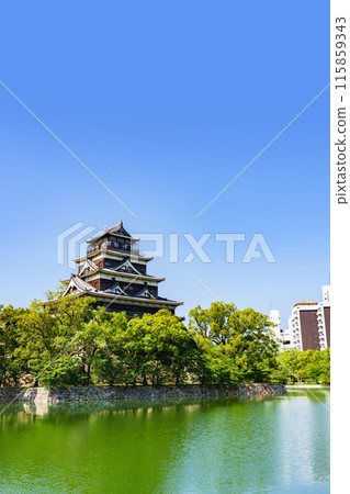 Hiroshima Castle is a flat castle built by Terumoto Mori in the delta area of the Ota River estuary [Scenery of Hiroshima City] 115859343