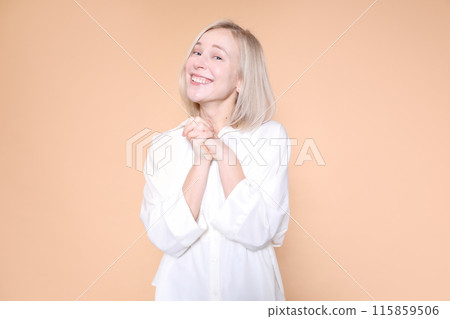 A woman giving a thought 115859506