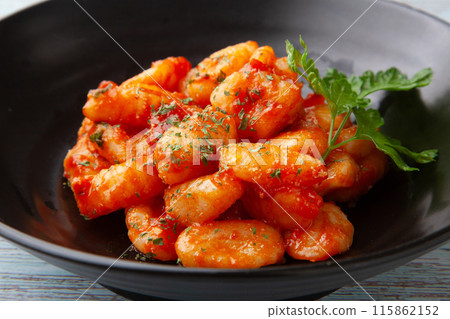 Gnocchi of tomato sauce 115862152