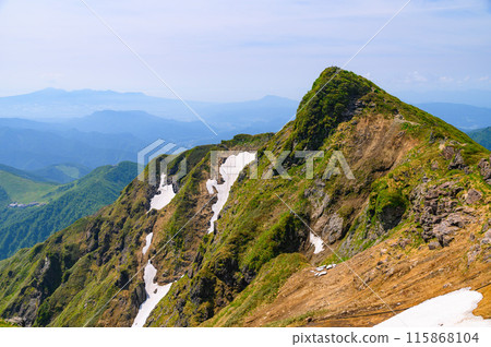 Tomano-mimi and sheer cliffs of Mt. Tanigawa in early summer Tomano-mimi and sheer cliffs of Mt. Tanigawa in early summer 115868104