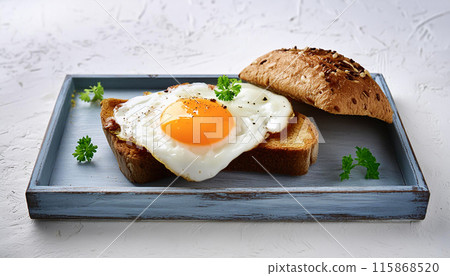 Fried egg toast 115868520