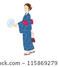 一個女人穿著浴衣 115869279