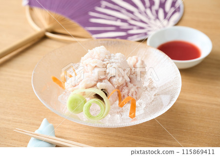 Hamo no otoshi served in a glass dish Hamo no otoshi served in a glass dish 115869411