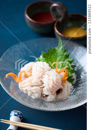 Hamo no otoshi served in a glass dish Hamo no otoshi served in a glass dish 115869521