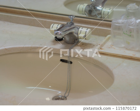 Old faucet (two-handle mixer faucet) 115870172