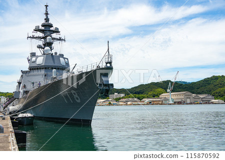 Escort ship Escort ship 115870592