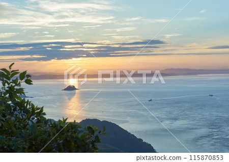 Morning view from the summit 115870853