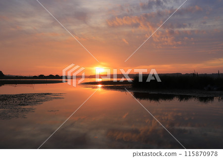 Sunrise scenery of Lake Inba Sunrise scenery of Lake Inba 115870978