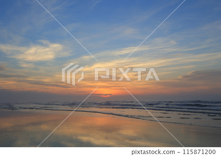 A beautiful morning glow 115871200