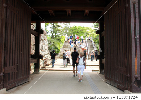 岡山城擠滿了外國遊客 115871724