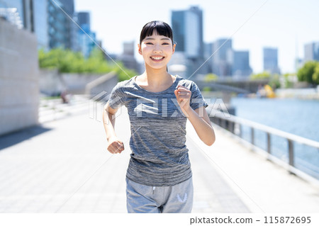 慢跑的女人 115872695