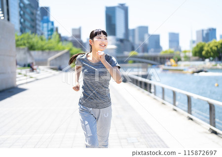 慢跑的女人 115872697