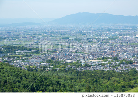 從奈良縣若草山看奈良市的風景 115873058