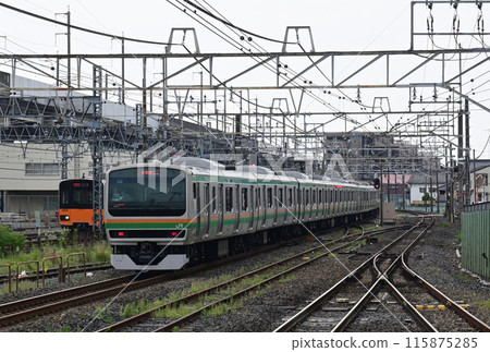 軌道維護車輛和通勤列車 115875285