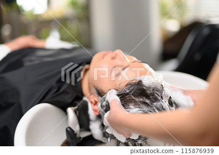 在髮廊洗髮水 115876939