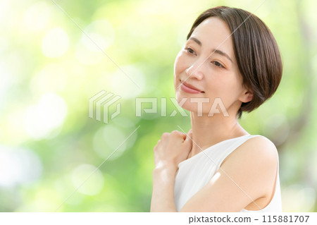 中女清新綠肩 115881707