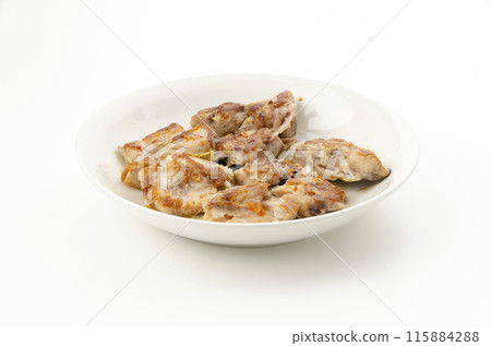 Grilled salted mahi-mahi head 115884288