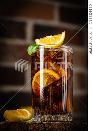 Cuba Libre cocktail 115884450