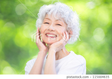 Fresh green, woman, gray hair 115884635