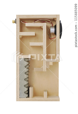 Backloaded horn speaker 115885099