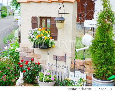 Gardening Southern European style exterior garden Gatepost 115886024