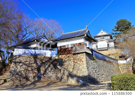 [岡山縣]備中松山城（現存天守閣） 115886300